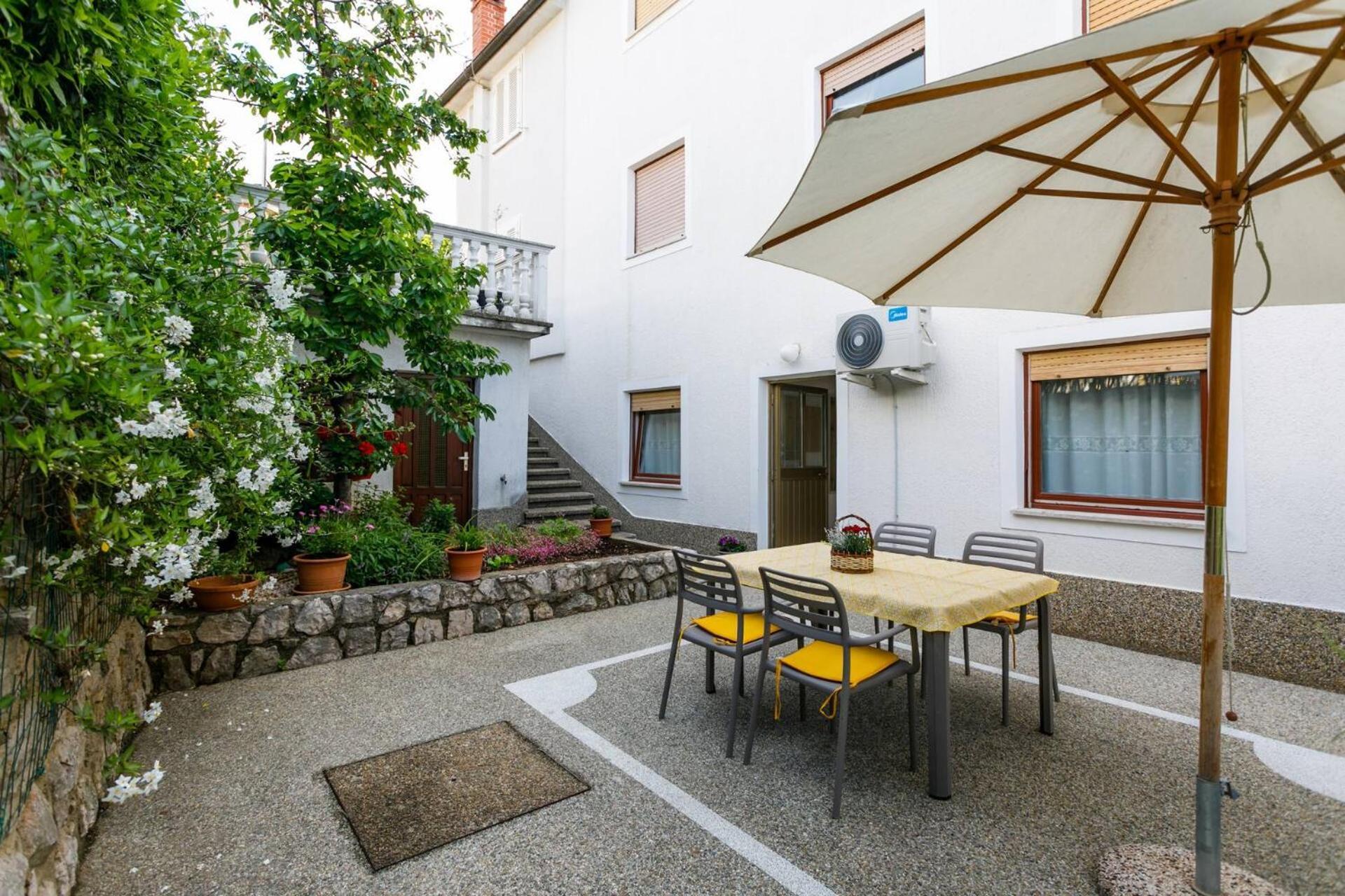 Apartments Paradiso Krk Town Buitenkant foto